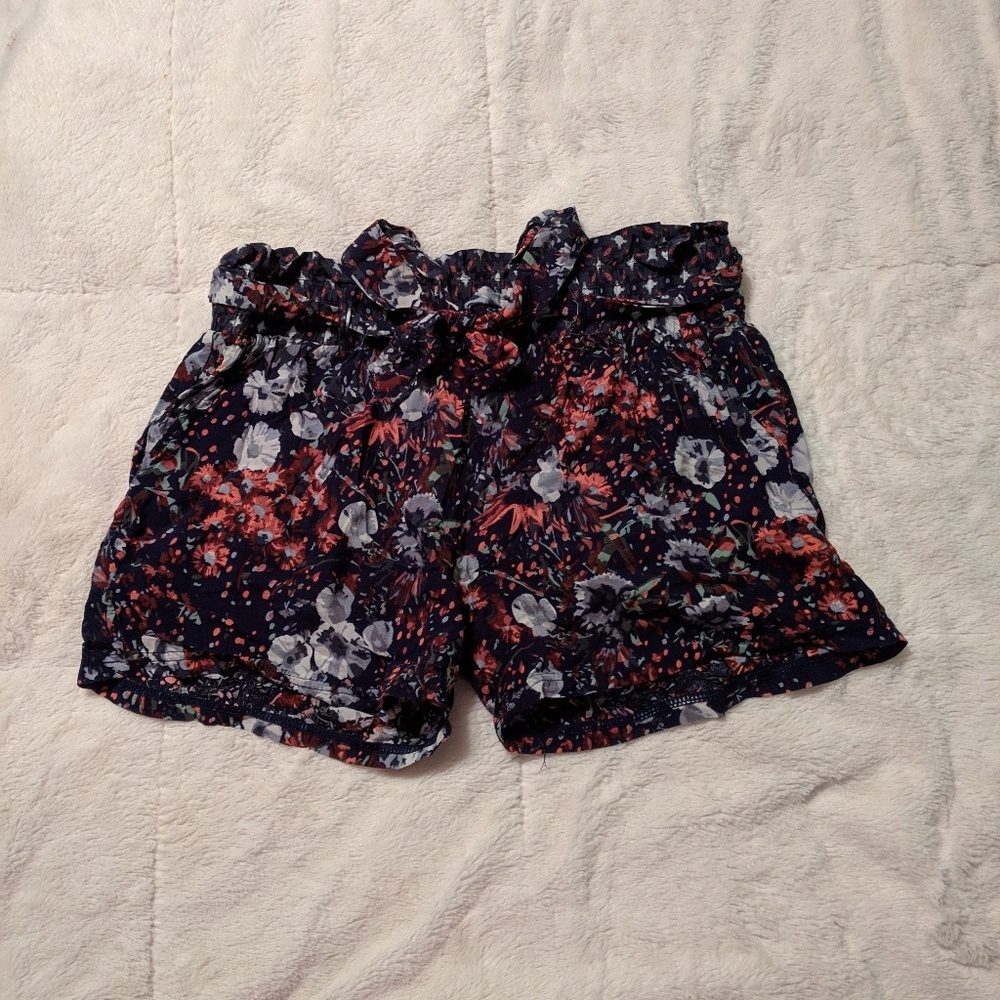 Floral shorts with tie belt size large